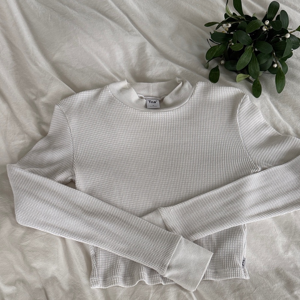 Aritzia Tna White Waffle-Knit Cropped Long Sleeve Top